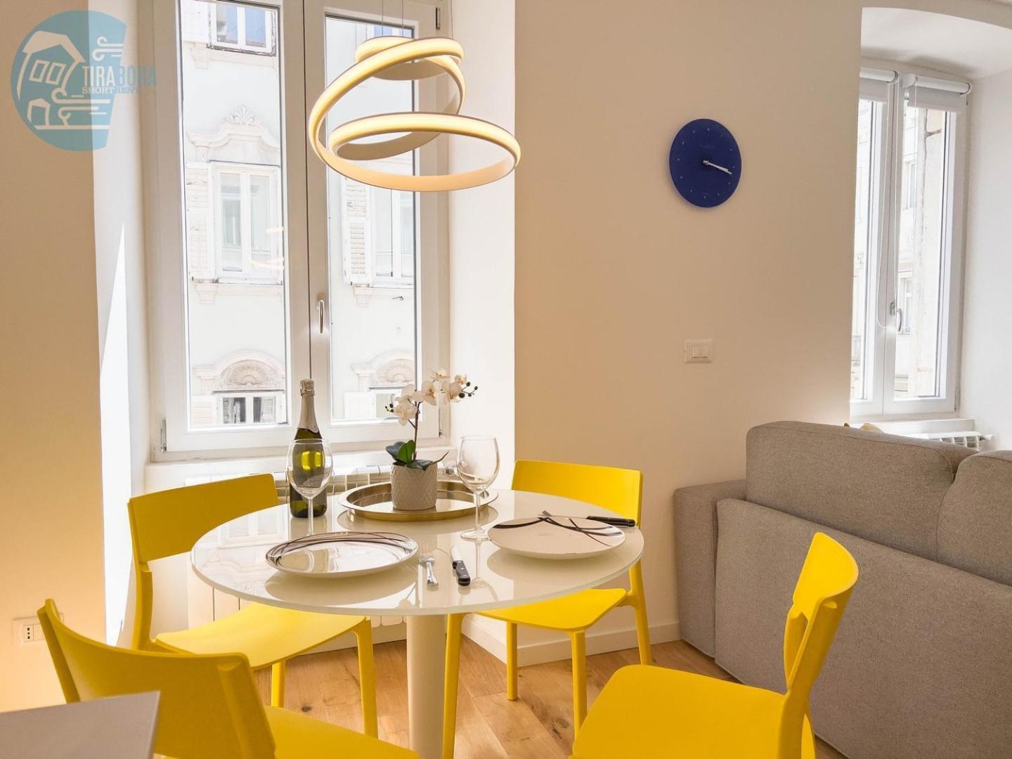 Cassa Di Risparmio 11 Tirabora Short Rent Трієст Екстер'єр фото
