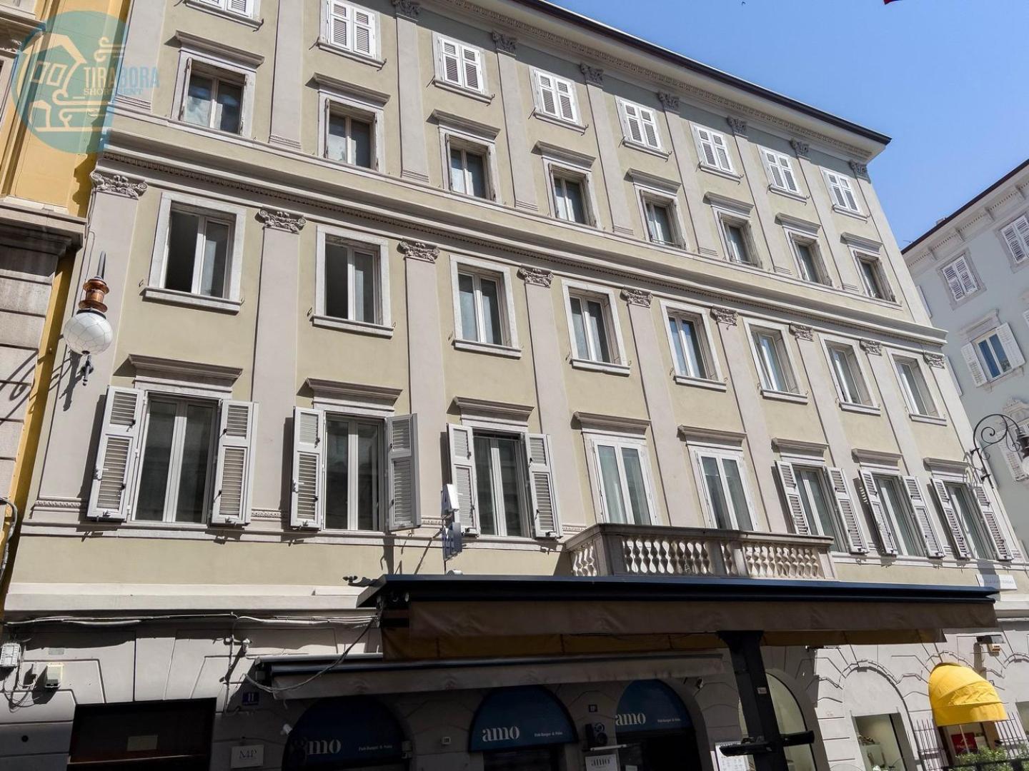 Cassa Di Risparmio 11 Tirabora Short Rent Трієст Екстер'єр фото